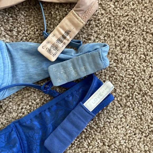 34A Gap Bra Bundle of 3 Includes Victoria Secret Strapless - Picture 2 of 8